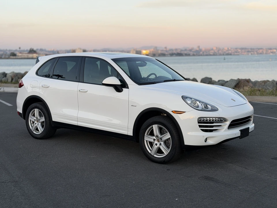 2013 Porsche 958 Cayenne Diesel - Image 18 of 31