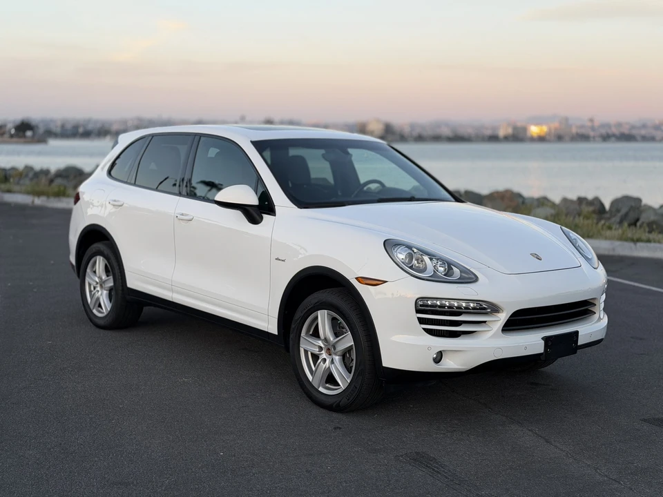 2013 Porsche 958 Cayenne Diesel - Image 16 of 31