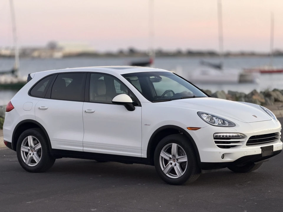 2013 Porsche 958 Cayenne Diesel - Image 20 of 31
