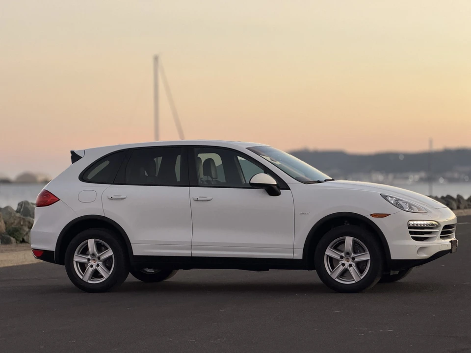 2013 Porsche 958 Cayenne Diesel - Image 24 of 31