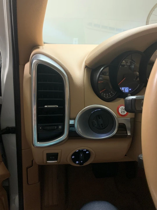 2013 Porsche 958 Cayenne Diesel - Image 8 of 12