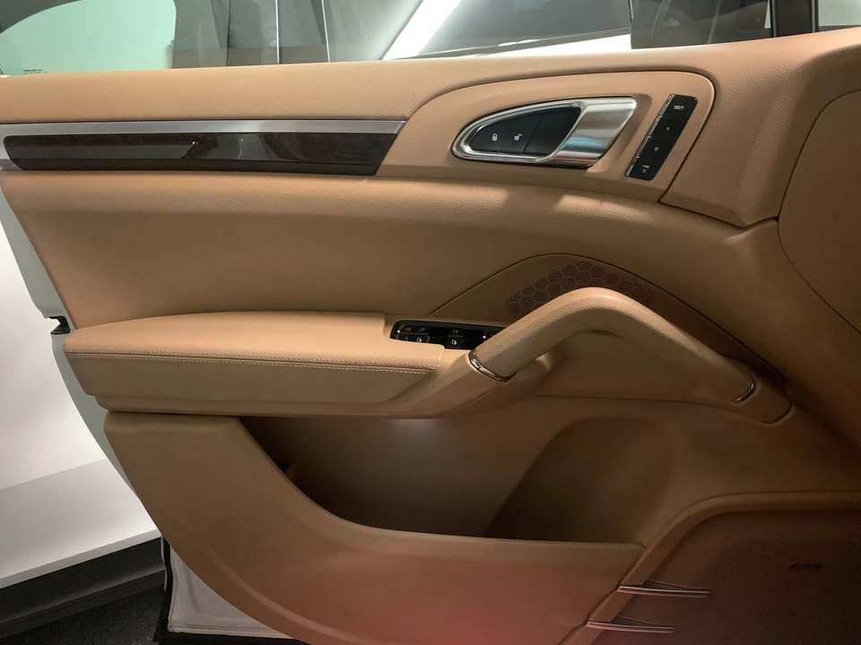 2013 Porsche 958 Cayenne Diesel - Image 4 of 12
