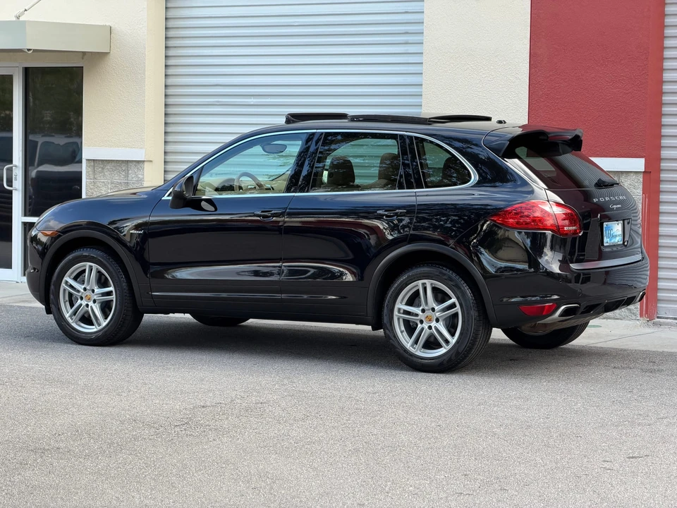 2013 Porsche 958 Cayenne Diesel - Image 10 of 31