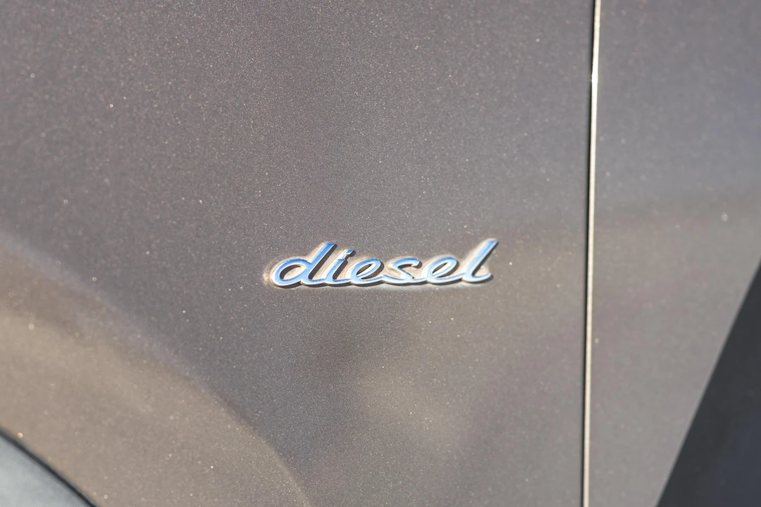 2013 Porsche 958 Cayenne Diesel - Image 25 of 31