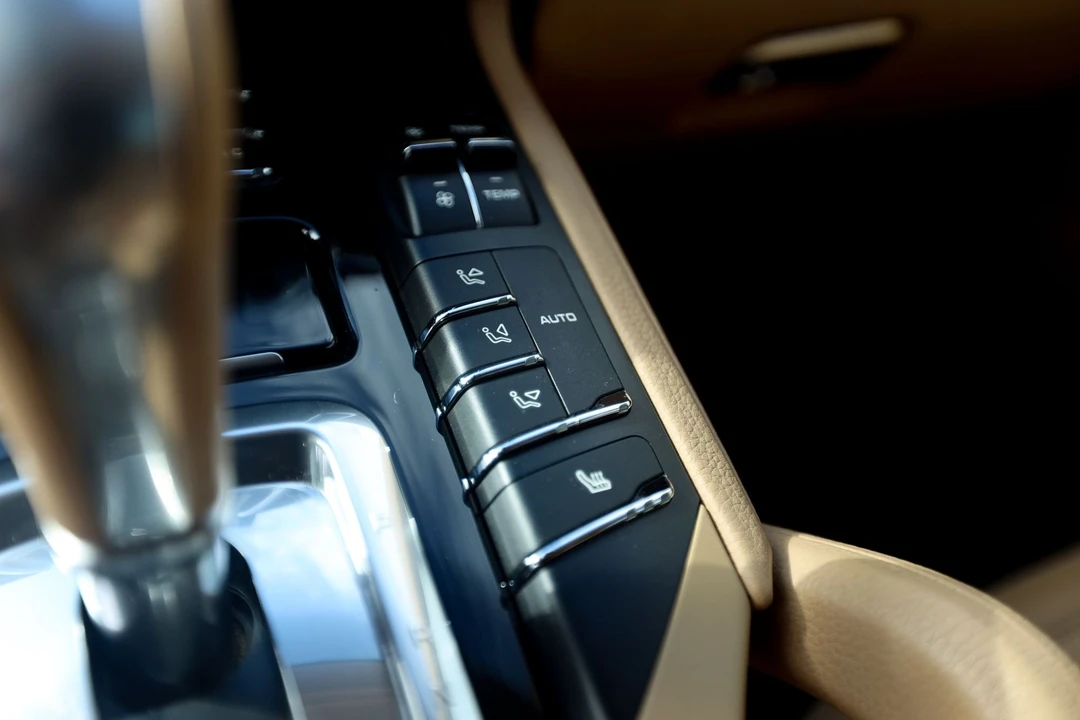 2013 Porsche 958 Cayenne Diesel - Image 27 of 31