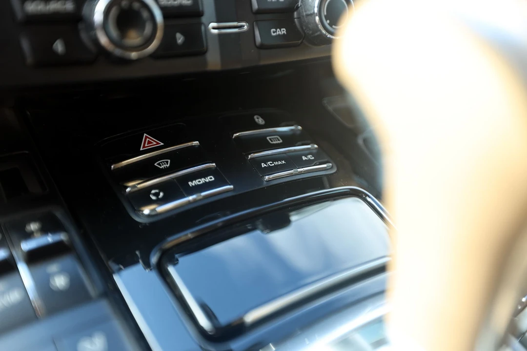 2013 Porsche 958 Cayenne Diesel - Image 26 of 31