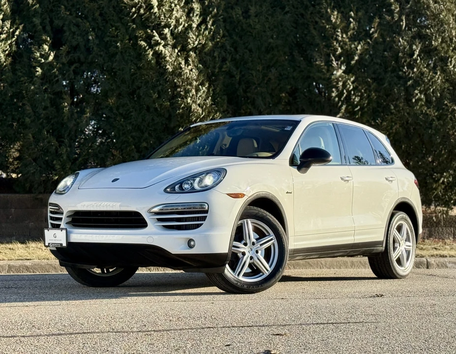 2013 Porsche 958 Cayenne Diesel - Image 2 of 31