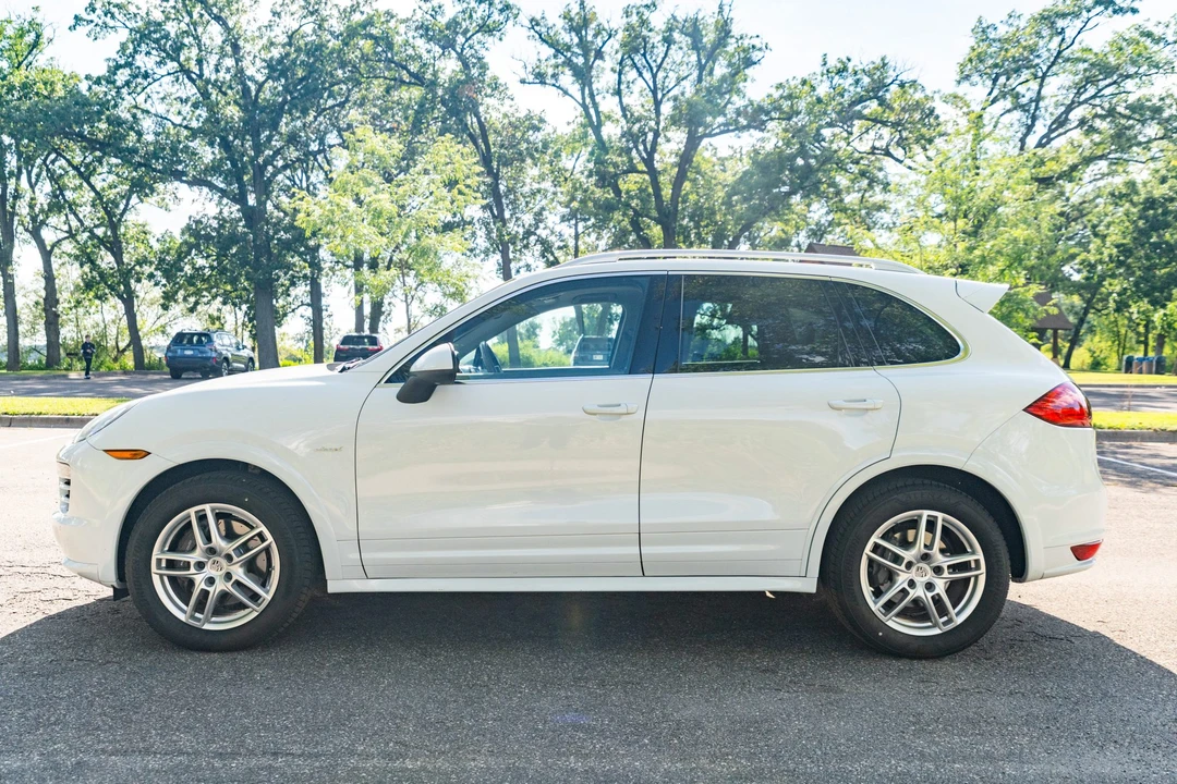 2013 Porsche 958 Cayenne Diesel - Image 3 of 31