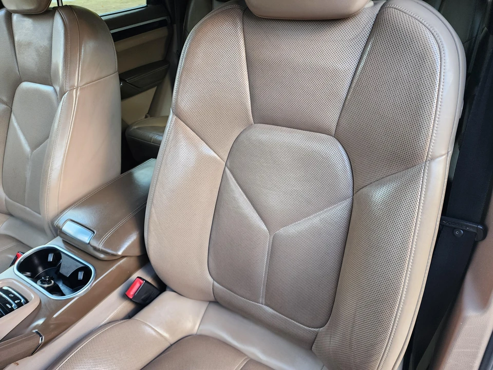2013 Porsche 958 Cayenne Diesel - Image 30 of 31