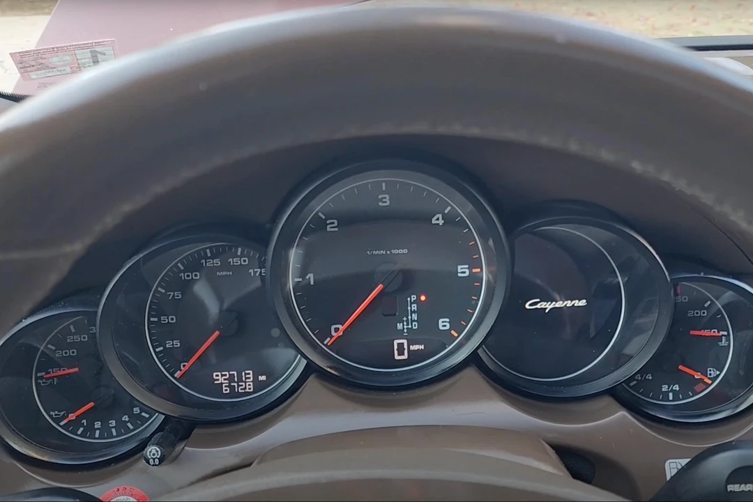 2013 Porsche 958 Cayenne Diesel - Image 27 of 31