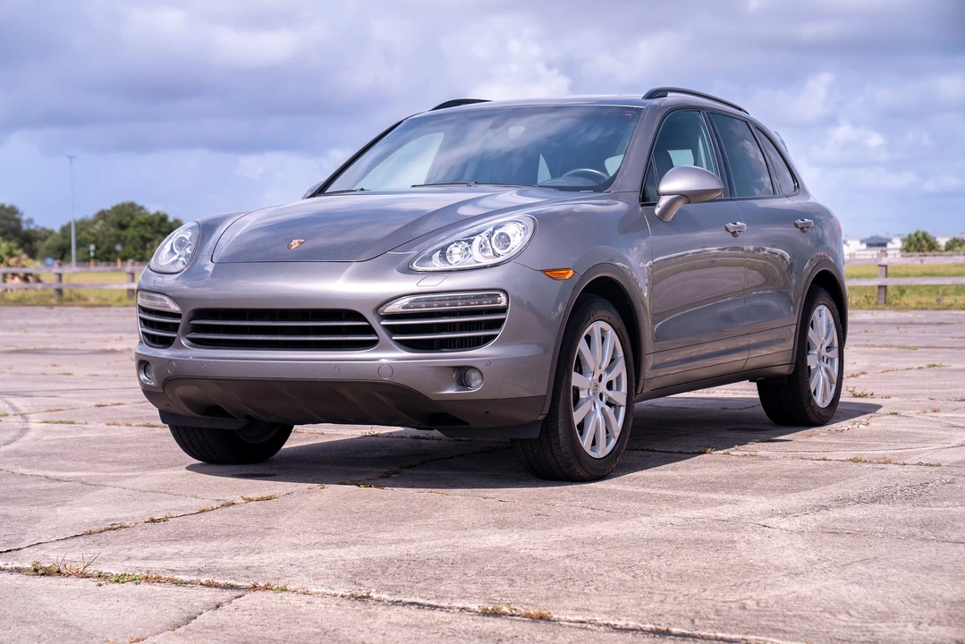 2013 Porsche 958 Cayenne Diesel - Image 2 of 31