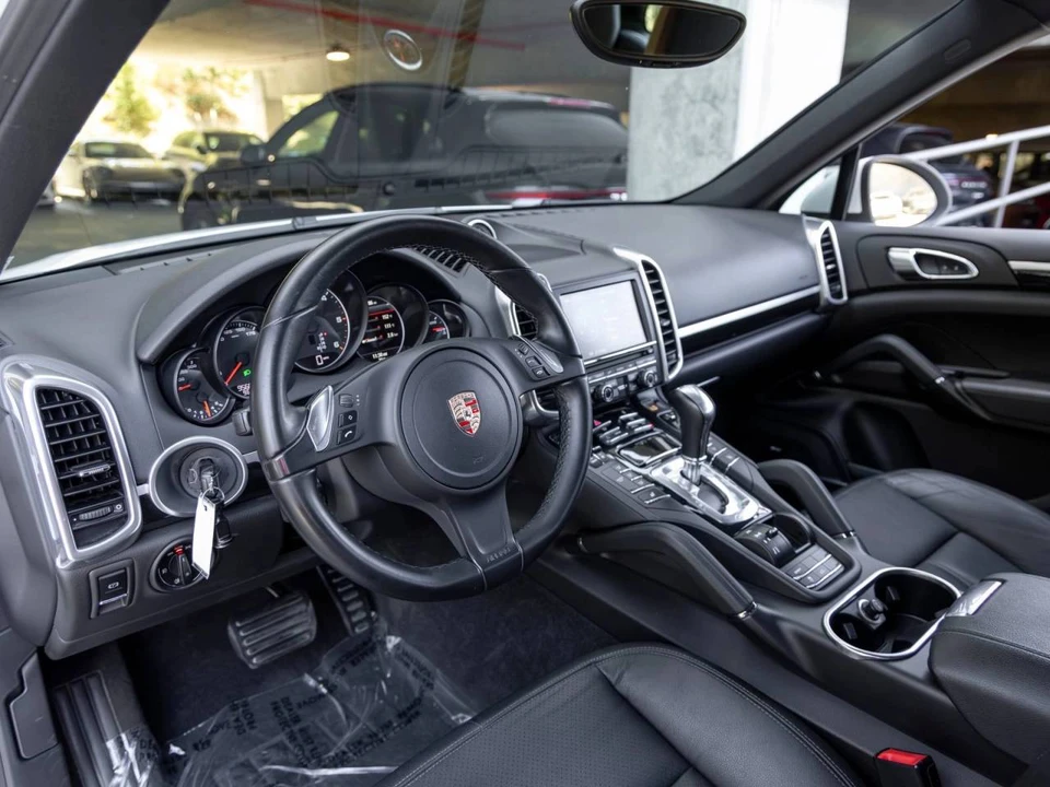 2013 Porsche 958 Cayenne Diesel - Image 4 of 5
