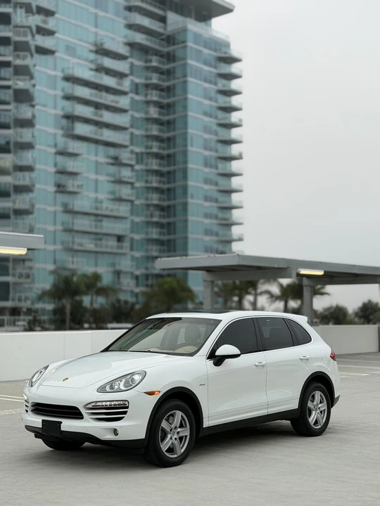 2013 Porsche 958 Cayenne Diesel - Image 4 of 31
