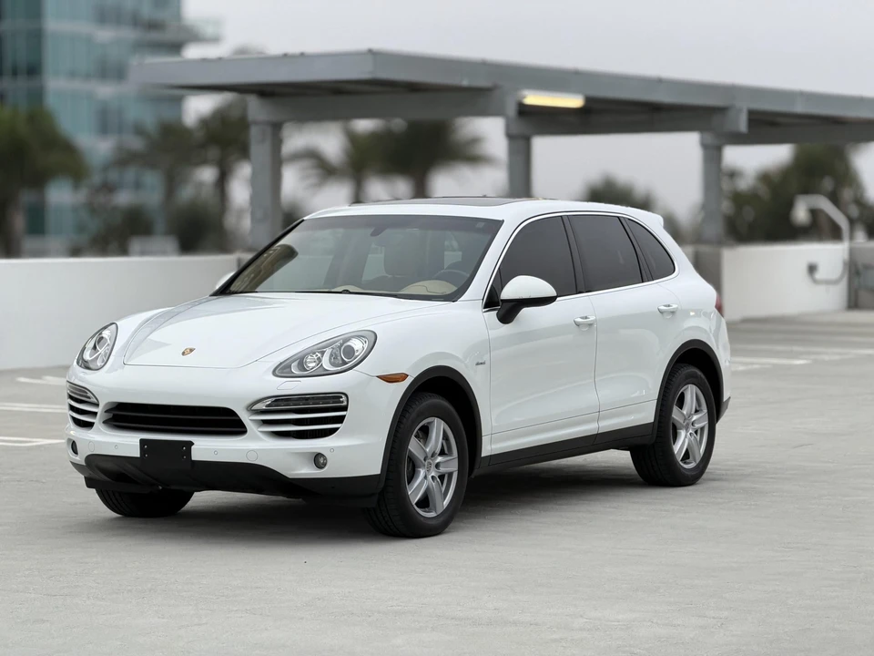 2013 Porsche 958 Cayenne Diesel - Image 3 of 31