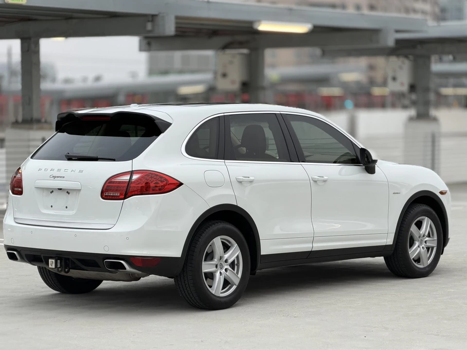 2013 Porsche 958 Cayenne Diesel - Image 16 of 31