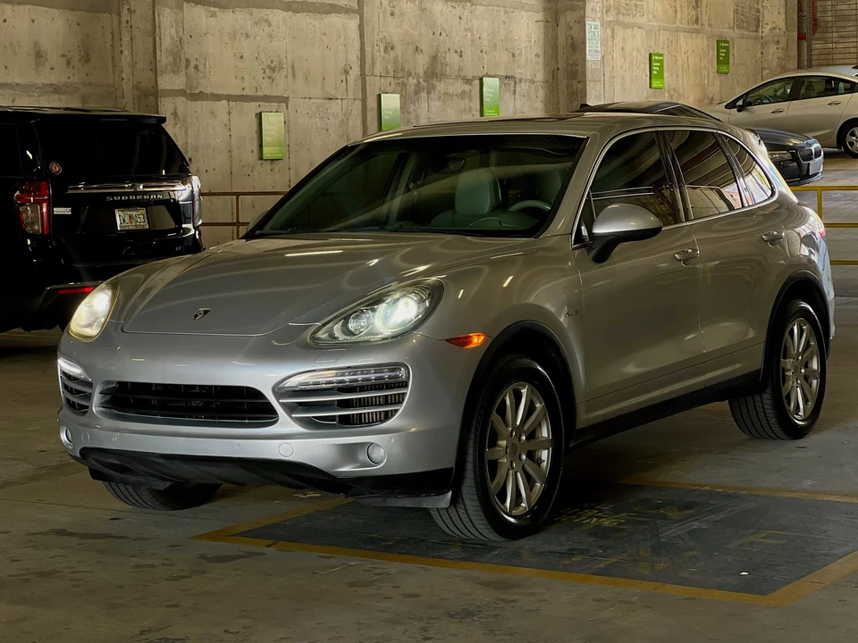 2013 Porsche 958 Cayenne Diesel - Image 28 of 31