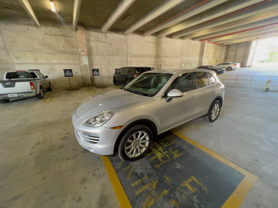 2013 Porsche 958 Cayenne Diesel - Image 15 of 31