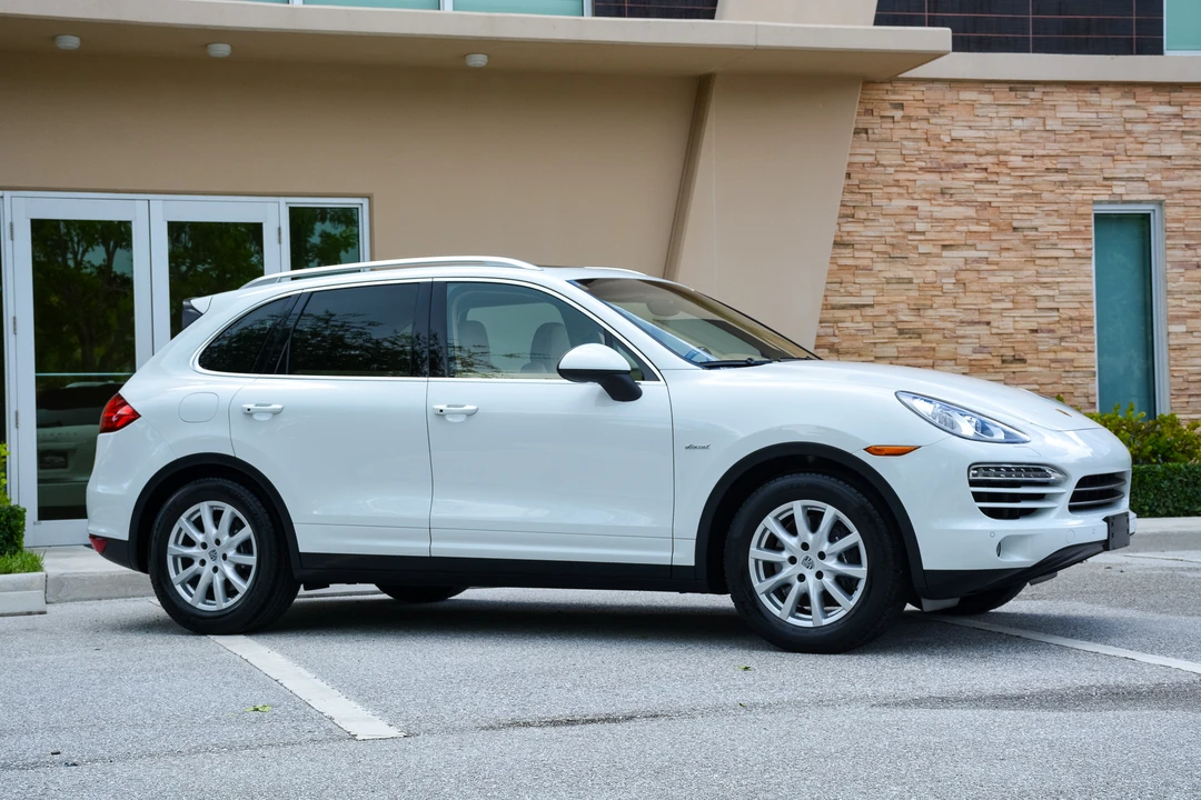 2013 Porsche 958 Cayenne Diesel - Image 4 of 31