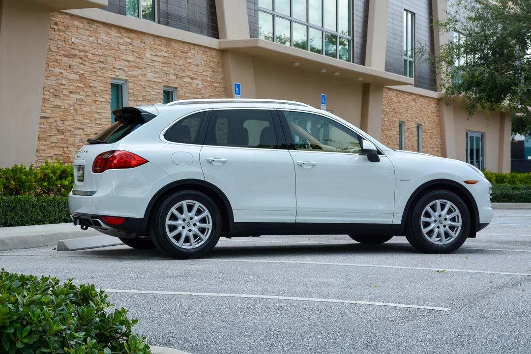 2013 Porsche 958 Cayenne Diesel - Image 5 of 31