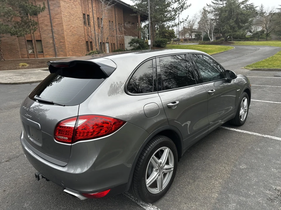 2013 Porsche 958 Cayenne Diesel - Image 25 of 31