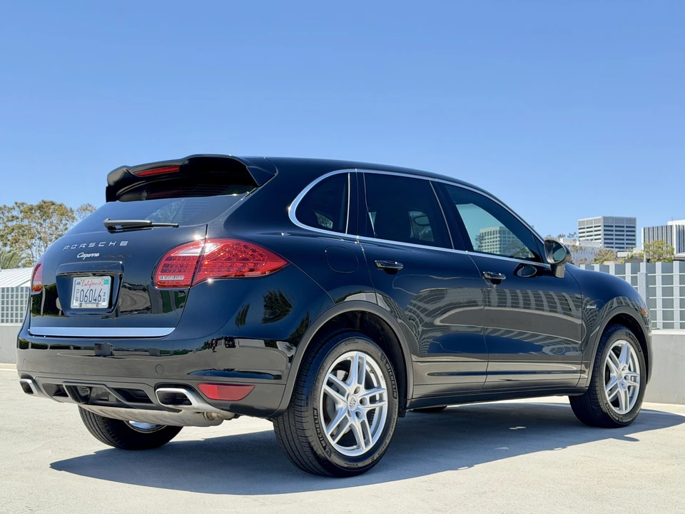 2013 Porsche 958 Cayenne Diesel - Image 30 of 31