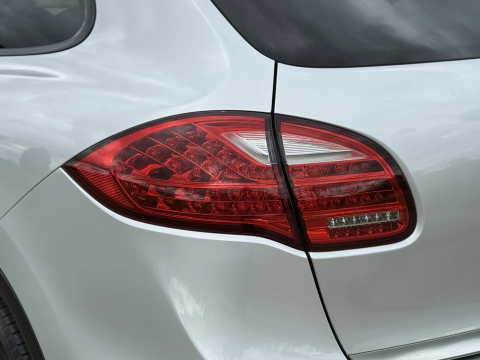 2013 Porsche 958 Cayenne Diesel - Image 25 of 31