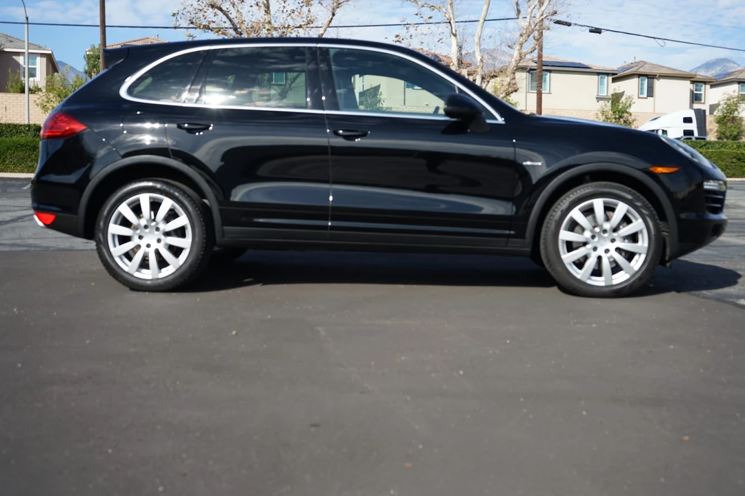 2013 Porsche 958 Cayenne Diesel - Image 25 of 31