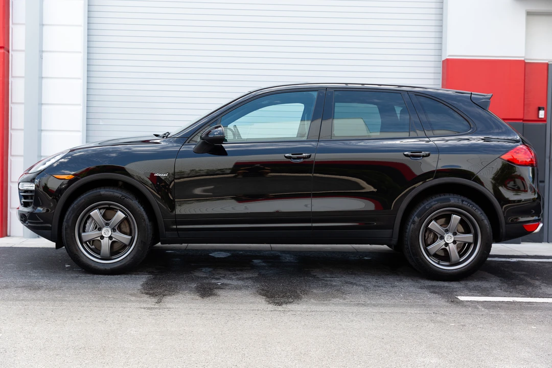 2013 Porsche 958 Cayenne Diesel - Image 30 of 31