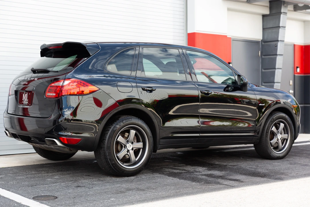 2013 Porsche 958 Cayenne Diesel - Image 18 of 31