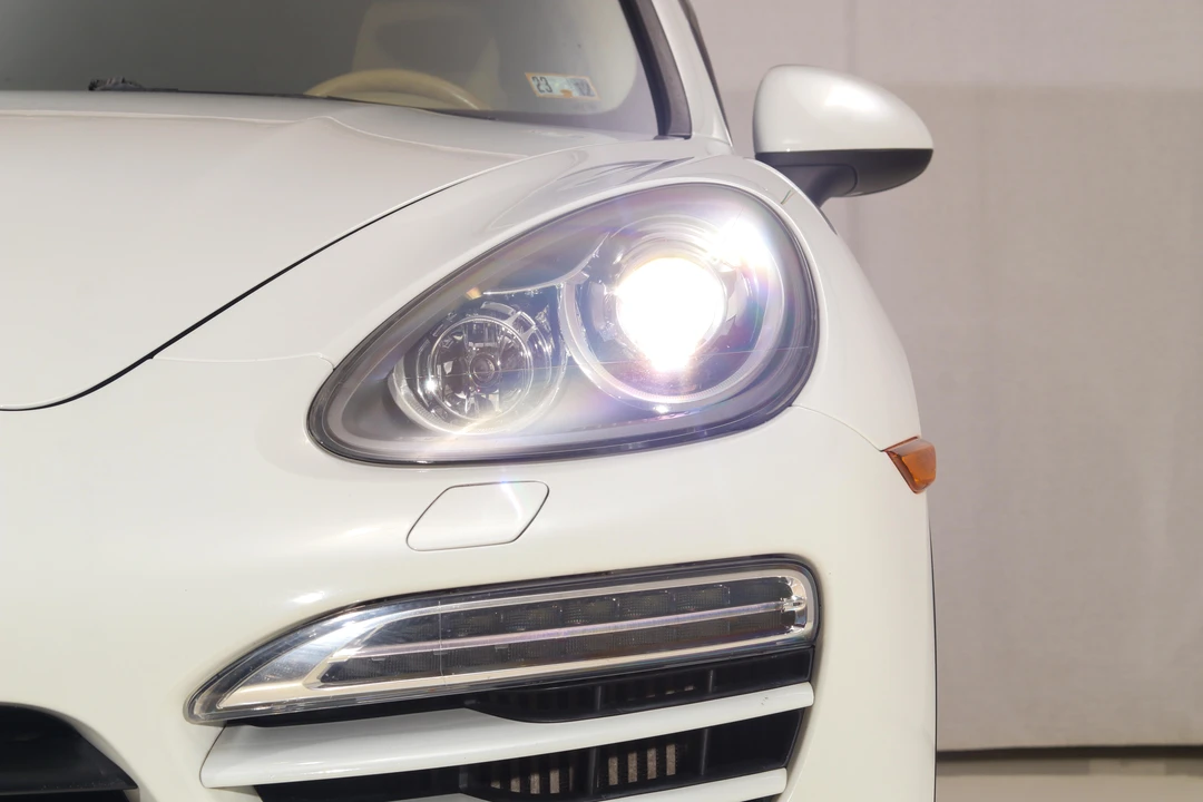 2013 Porsche 958 Cayenne Diesel - Image 22 of 24
