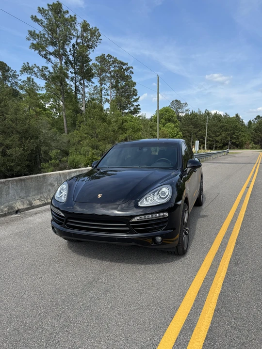 2013 Porsche 958 Cayenne Diesel - Image 2 of 31