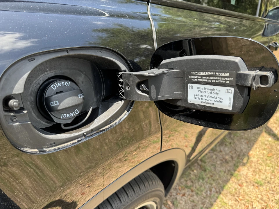2013 Porsche 958 Cayenne Diesel - Image 18 of 31