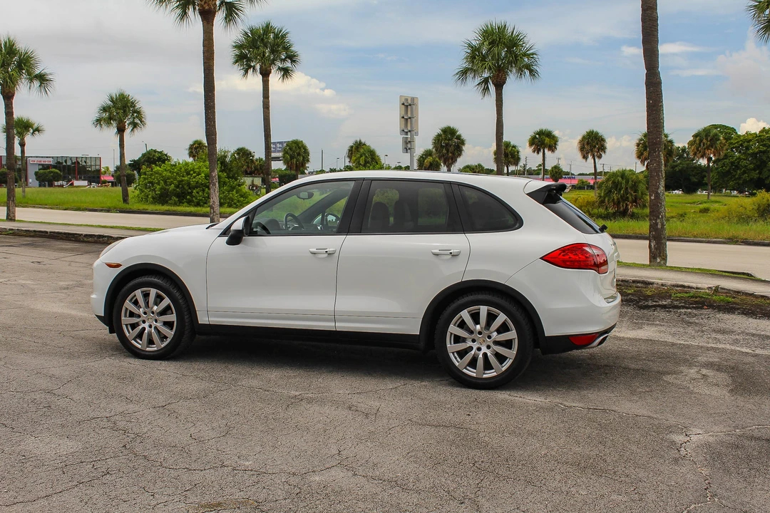 2013 Porsche 958 Cayenne Diesel - Image 7 of 31