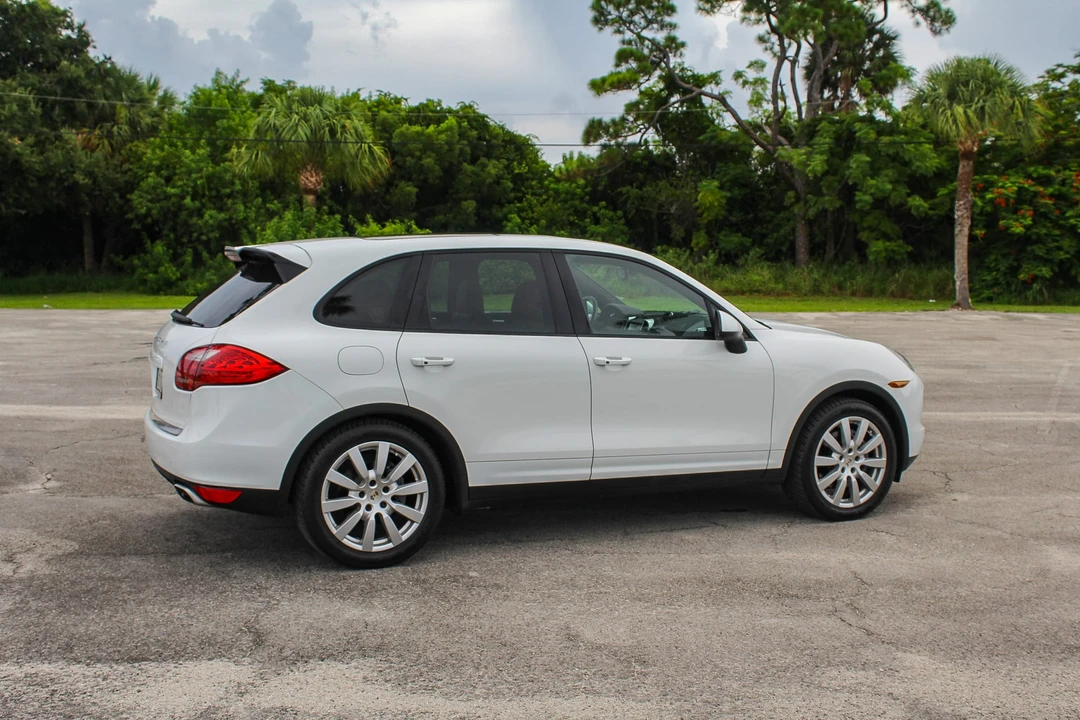 2013 Porsche 958 Cayenne Diesel - Image 13 of 31