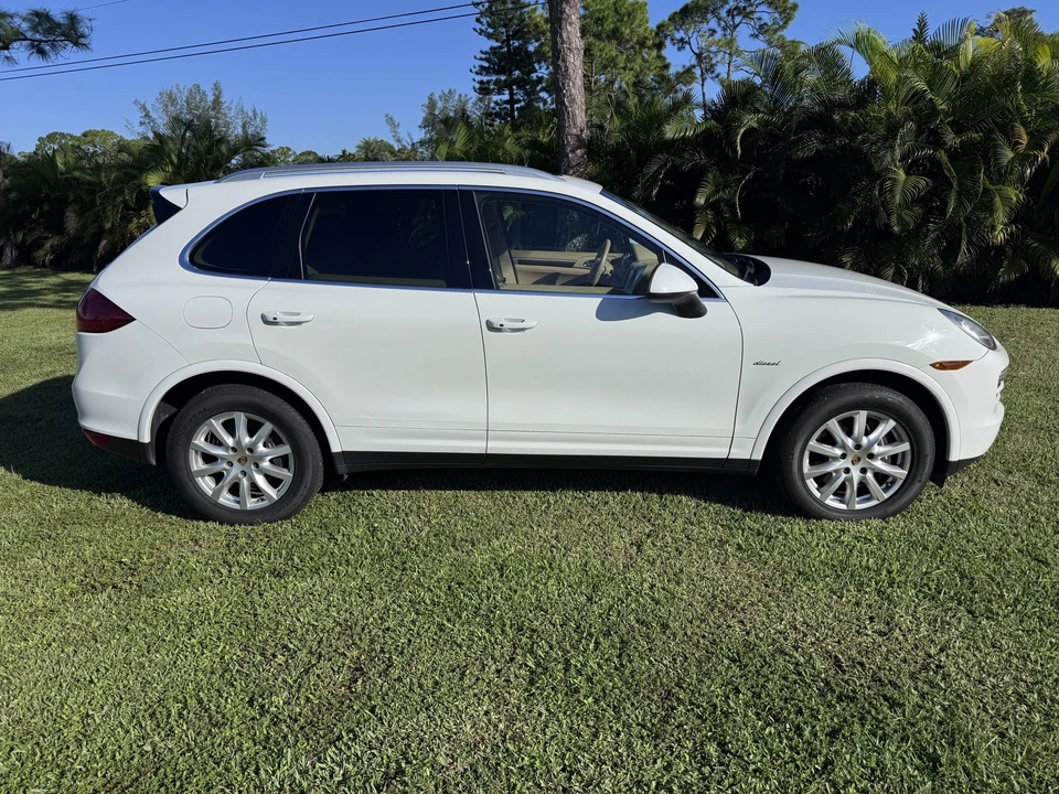 2013 Porsche 958 Cayenne Diesel - Image 15 of 31