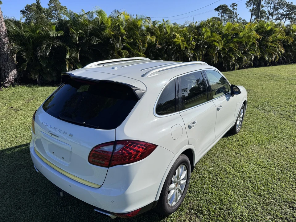 2013 Porsche 958 Cayenne Diesel - Image 13 of 31