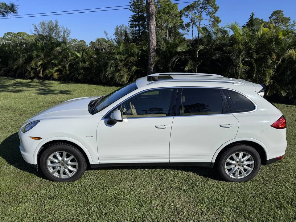 2013 Porsche 958 Cayenne Diesel - Image 9 of 31
