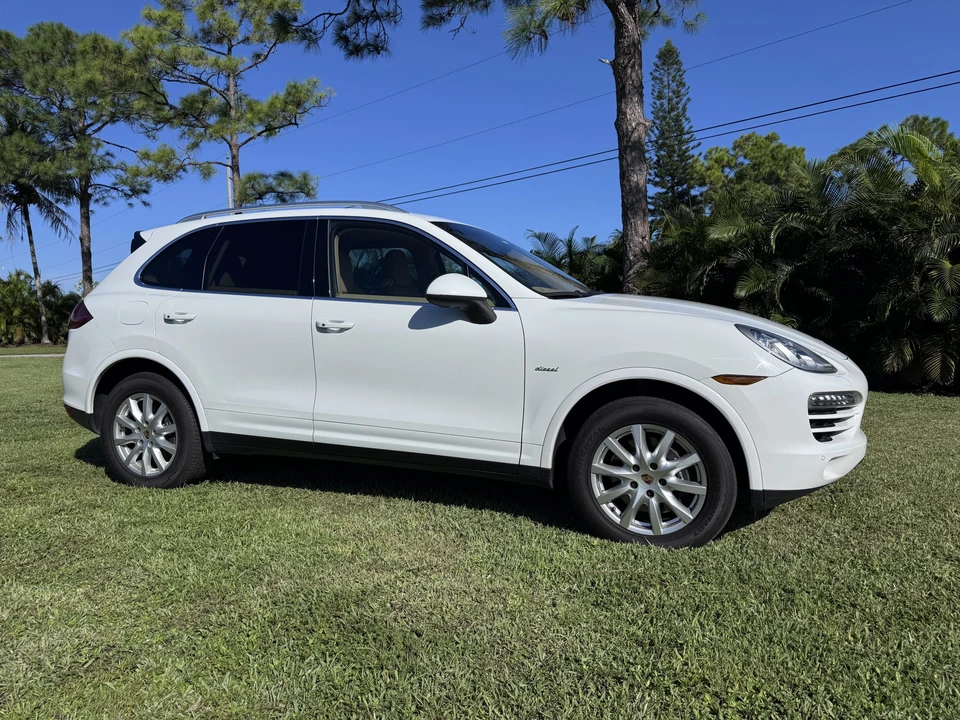 2013 Porsche 958 Cayenne Diesel - Image 16 of 31