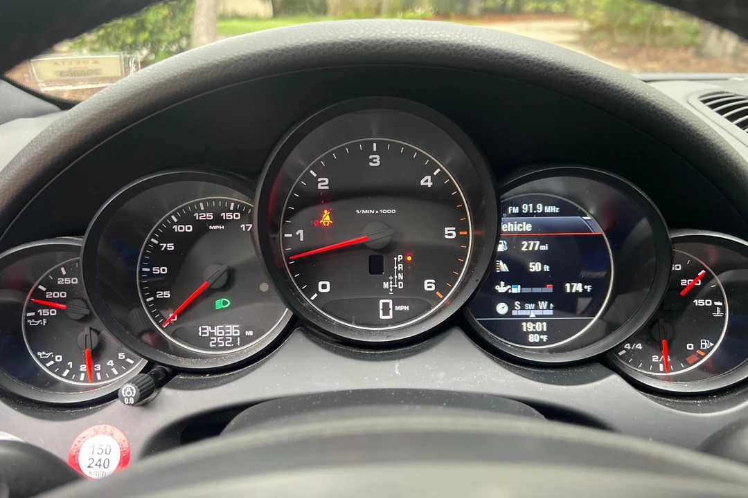 2013 Porsche 958 Cayenne Diesel - Image 21 of 31