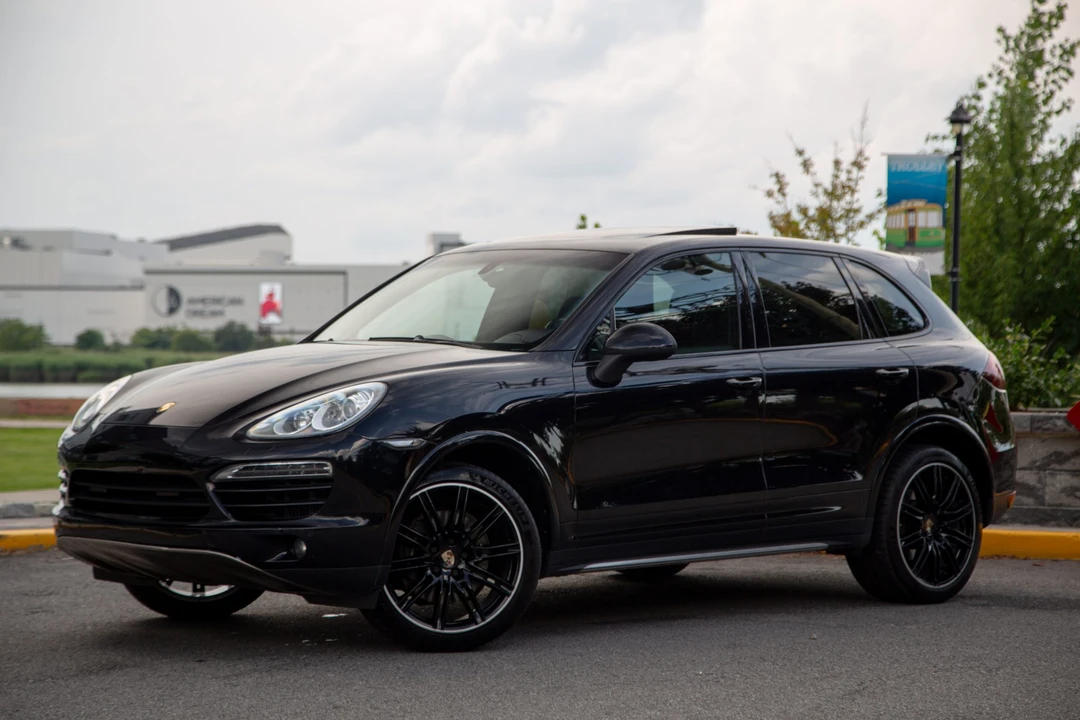 2013 Porsche 958 Cayenne Diesel - Image 2 of 31