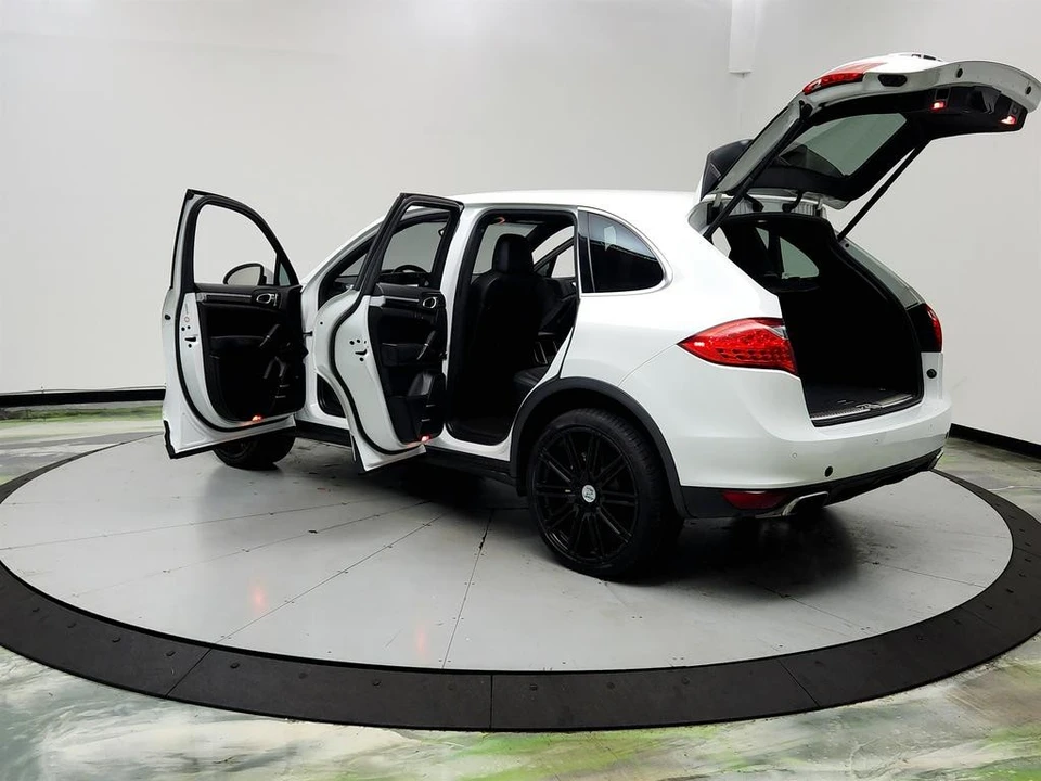 2013 Porsche 958 Cayenne Diesel - Image 12 of 31