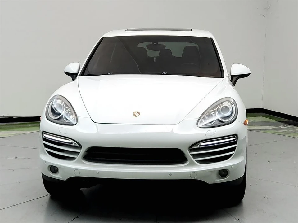 2013 Porsche 958 Cayenne Diesel - Image 2 of 31