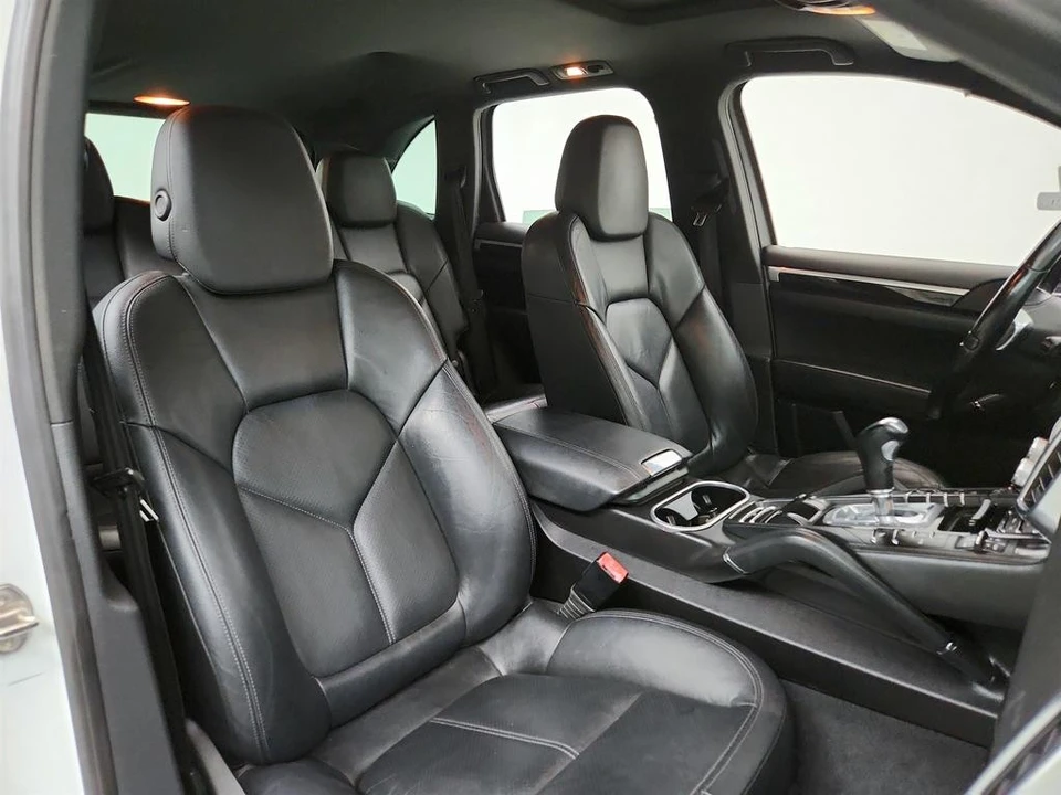 2013 Porsche 958 Cayenne Diesel - Image 28 of 31