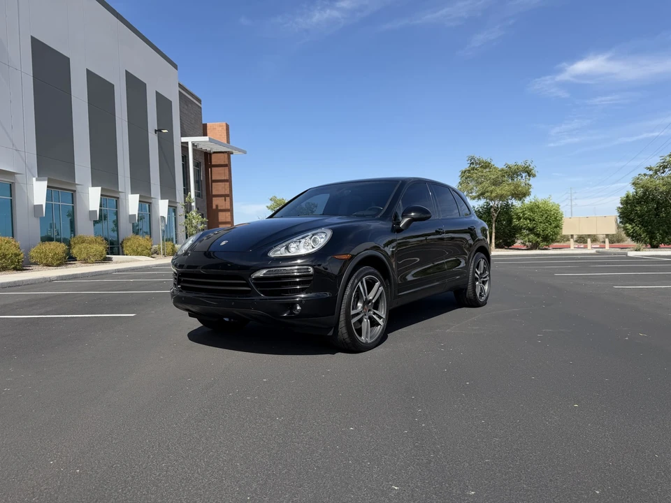 2013 Porsche 958 Cayenne Diesel - Image 2 of 31
