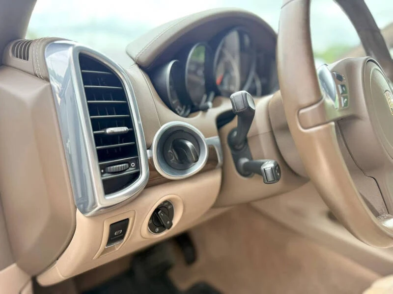 2013 Porsche 958 Cayenne Diesel - Image 18 of 23