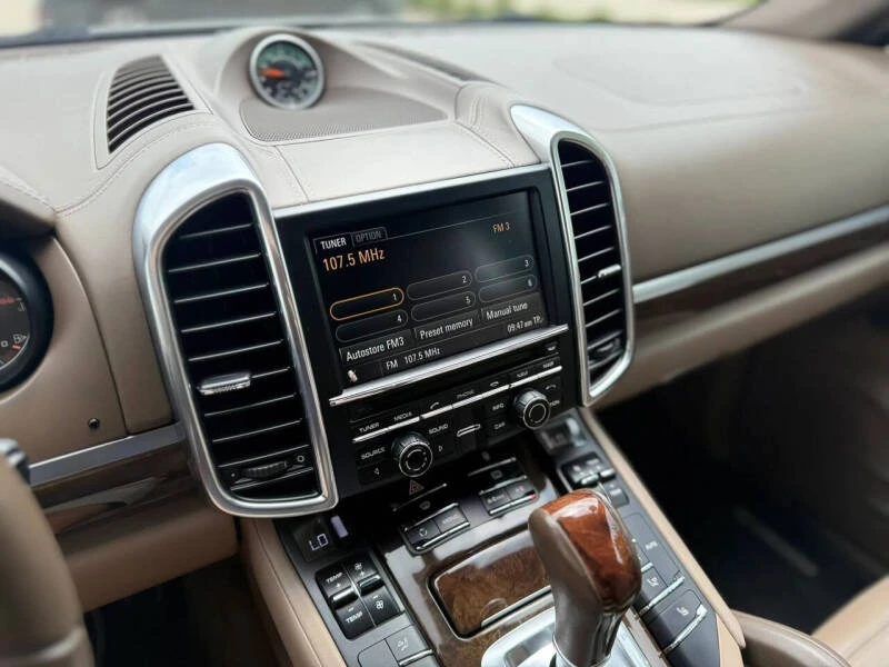 2013 Porsche 958 Cayenne Diesel - Image 16 of 23