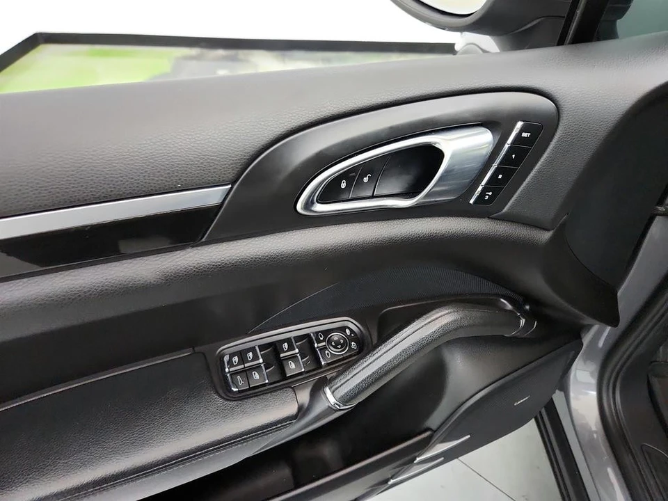 2013 Porsche 958 Cayenne Diesel - Image 23 of 31
