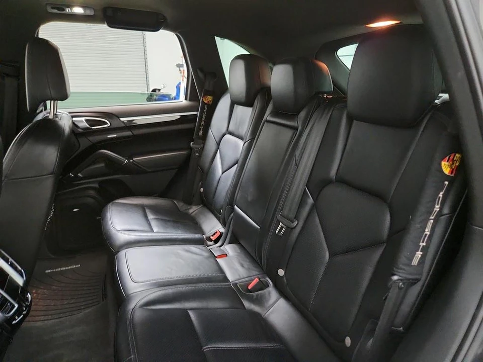 2013 Porsche 958 Cayenne Diesel - Image 25 of 31