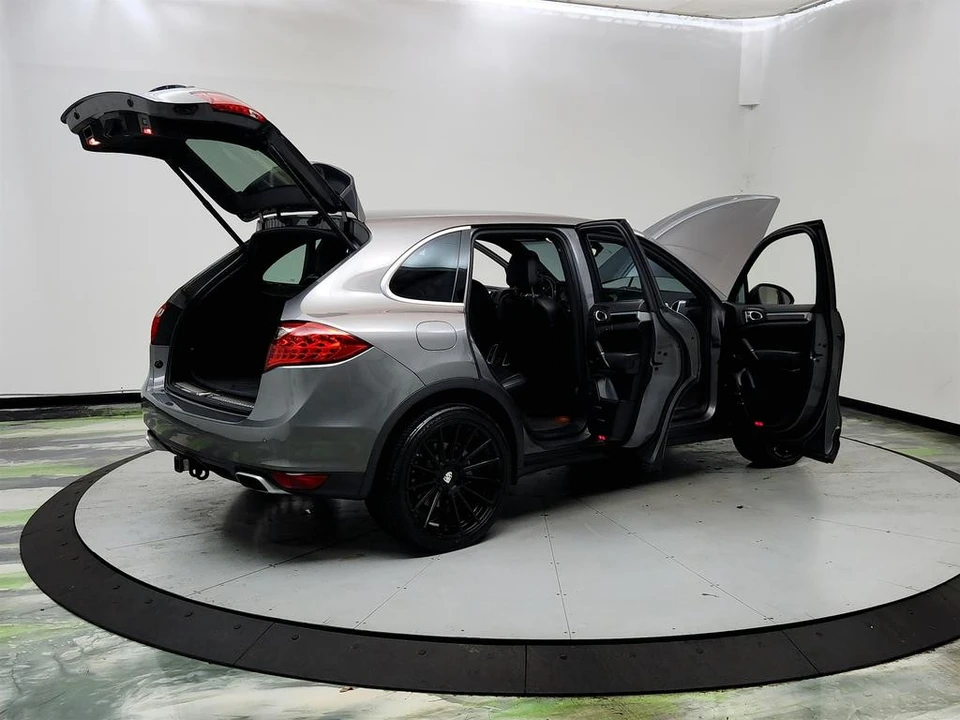 2013 Porsche 958 Cayenne Diesel - Image 11 of 31