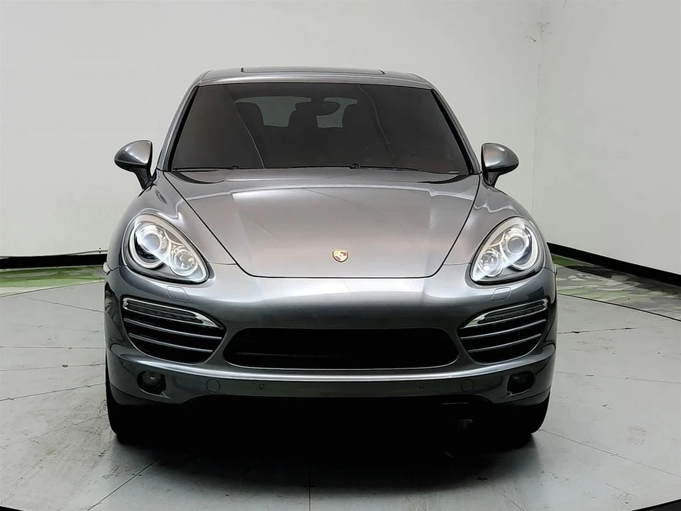 2013 Porsche 958 Cayenne Diesel - Image 2 of 31